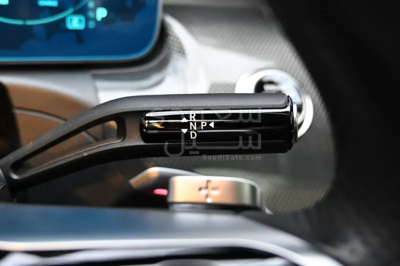 2025 مرسيدس - بنز سي 200