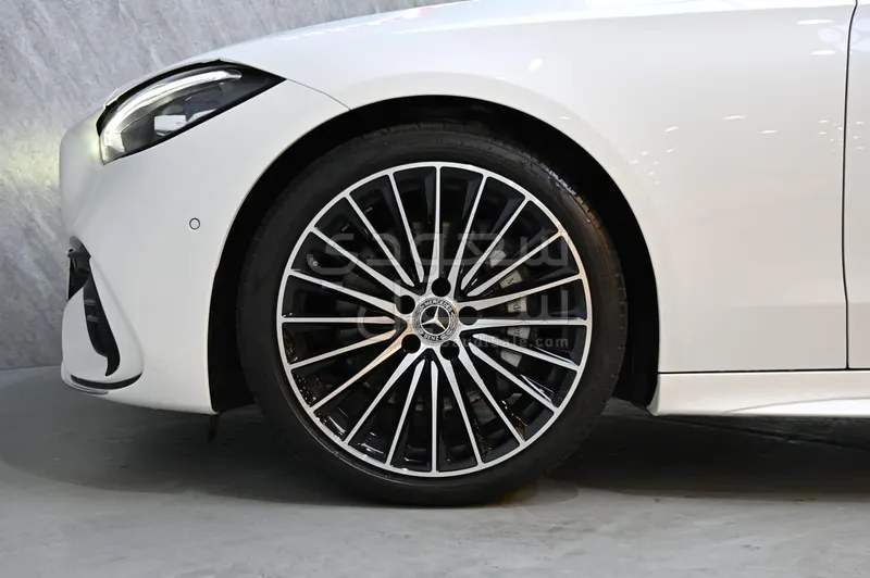 2025 مرسيدس - بنز سي 200