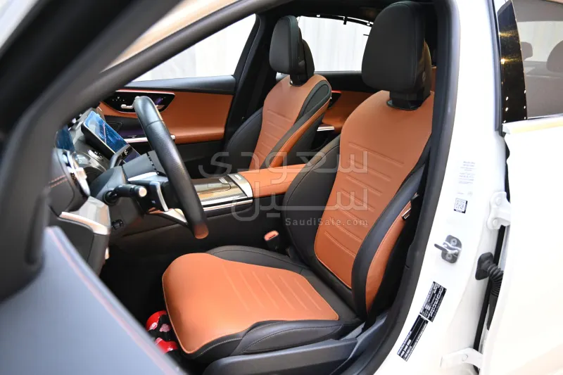 2025 مرسيدس - بنز سي 200