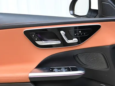 2025 مرسيدس - بنز سي 200