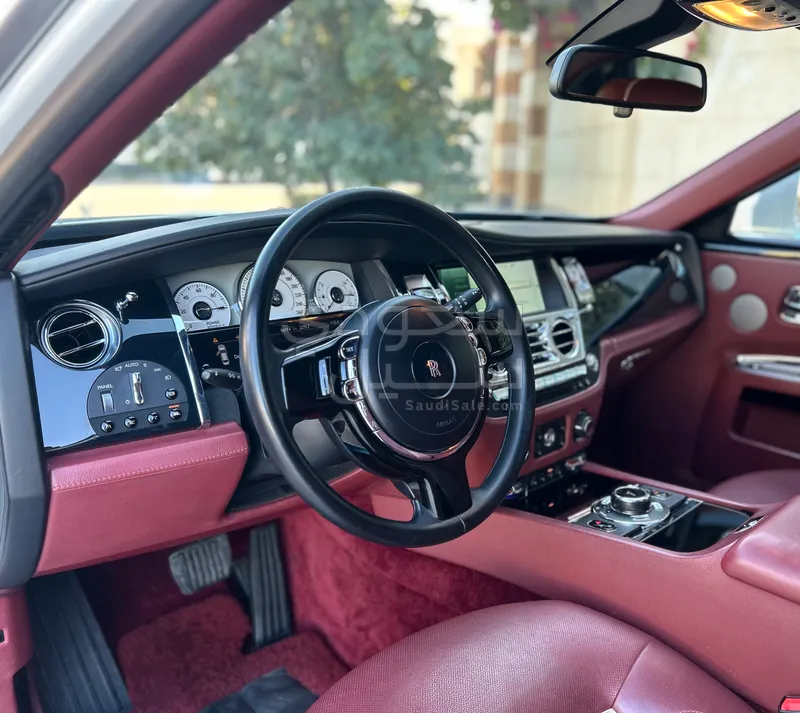 2014 رولز رويس قوست