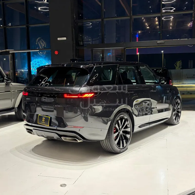 2026 لاند روفر رينج روفر سبورت اس اي