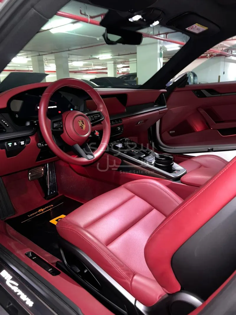 2025 بورش 911 كاريرا
