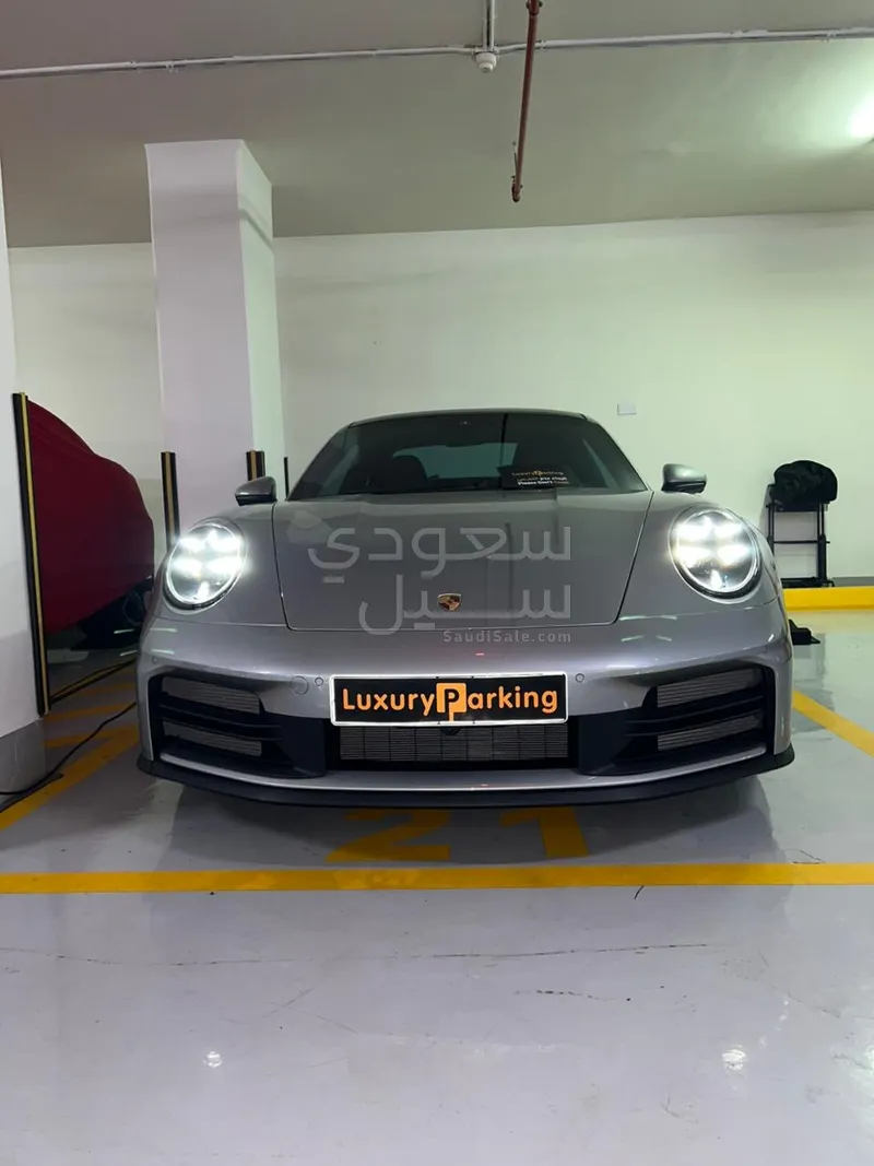 2025 بورش 911 كاريرا