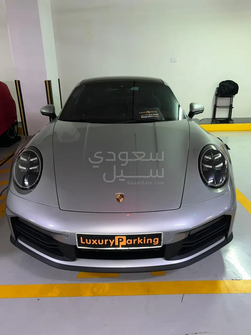 2025 بورش 911 كاريرا