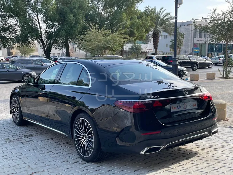 2026 مرسيدس - بنز إي 200