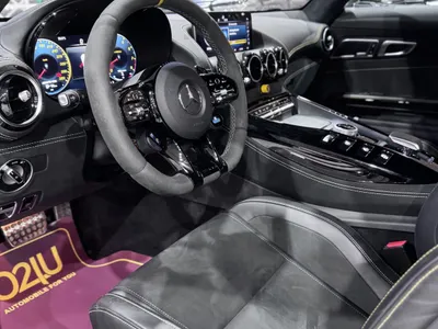 2020 مرسيدس - بنز جي تي أر أي إم جي