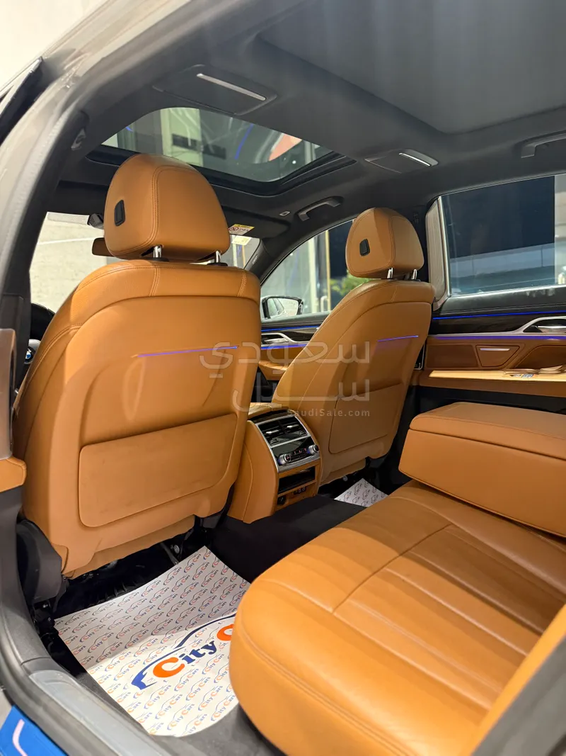 2021 بي ام دبليو الفئة السابعة 730 إل أي