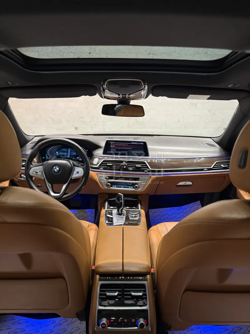 2021 بي ام دبليو الفئة السابعة 730 إل أي