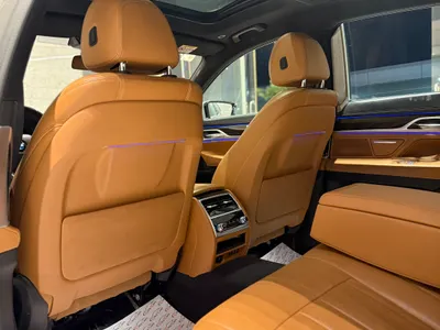 2021 بي ام دبليو الفئة السابعة 730 إل أي