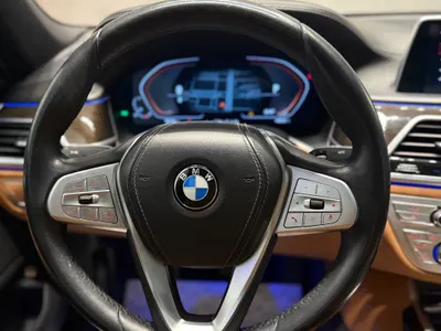 2021 بي ام دبليو الفئة السابعة 730 إل أي