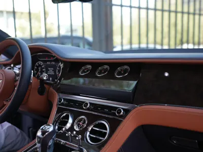 2022 بنتلي كونتيننتل جي تي