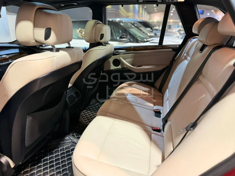 2012 بي ام دبليو الفئة اكس 5