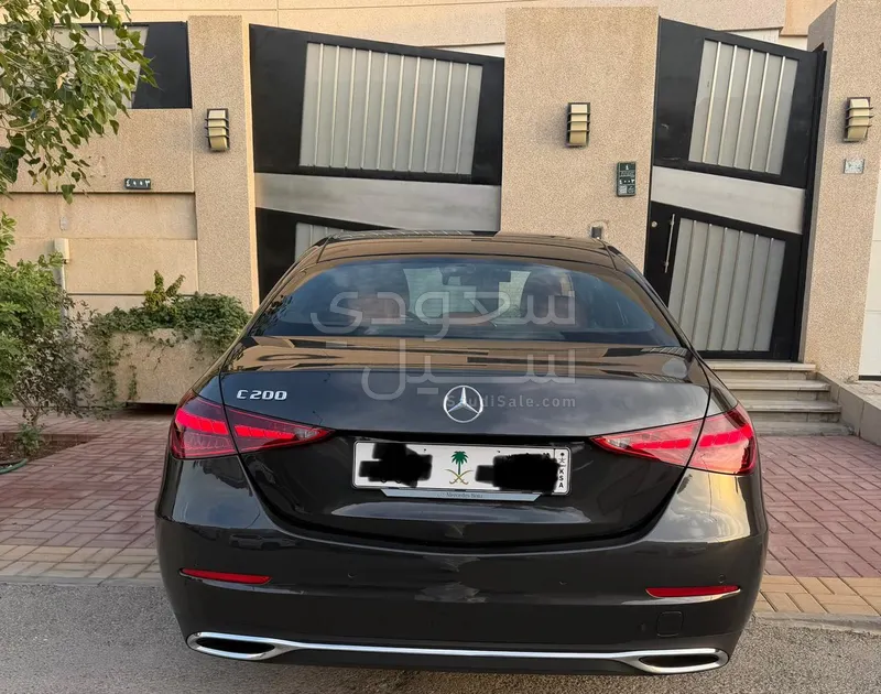 2025 مرسيدس - بنز سي 200