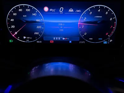 2025 مرسيدس - بنز سي 200