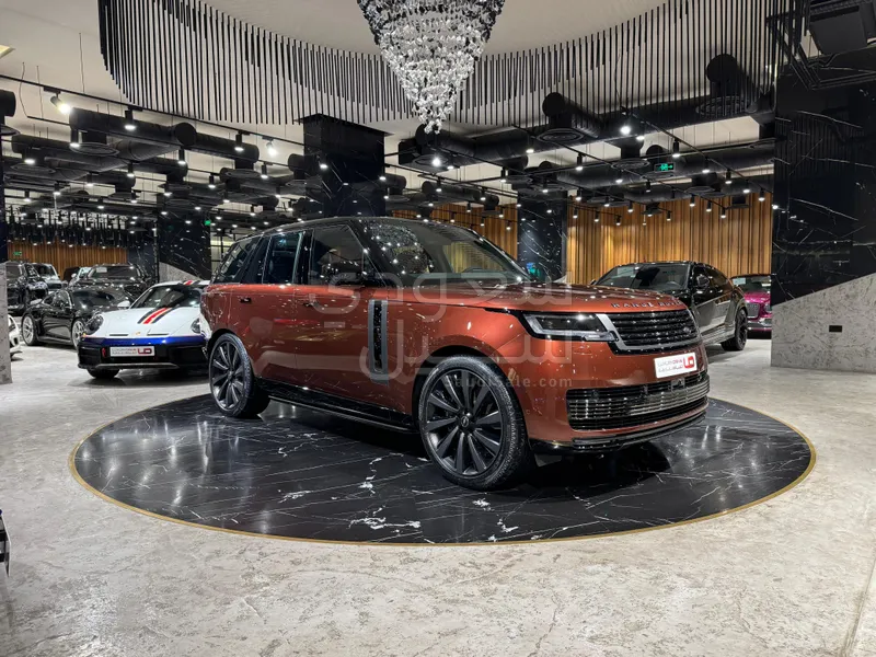 2025 لاند روفر رينج روفر اس في اوتوبيوغرافي