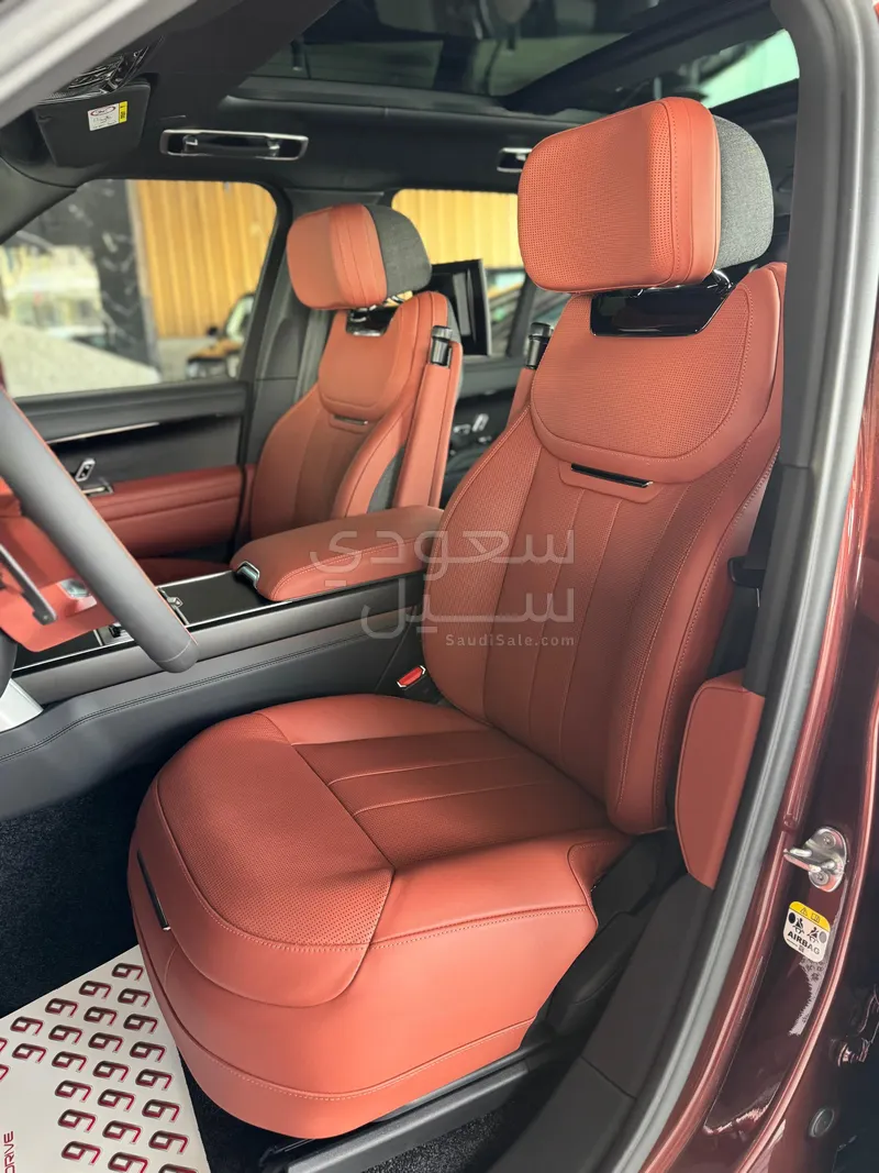 2025 لاند روفر رينج روفر اس في اوتوبيوغرافي