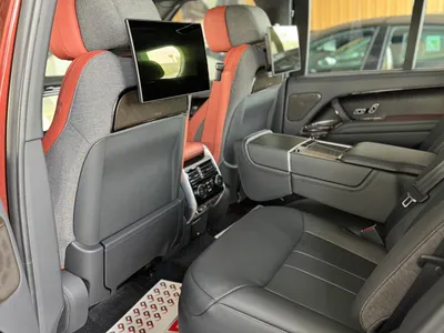 2025 لاند روفر رينج روفر اس في اوتوبيوغرافي