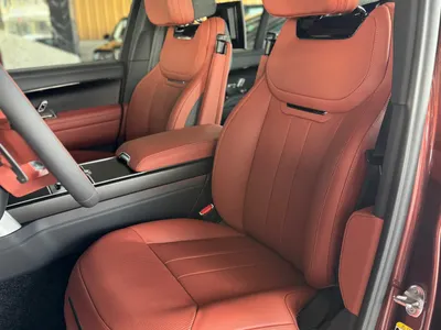 2025 لاند روفر رينج روفر اس في اوتوبيوغرافي