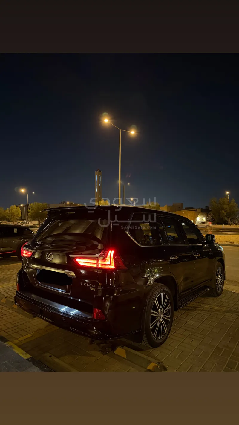 2020 لكزس إل إكس 570 اس