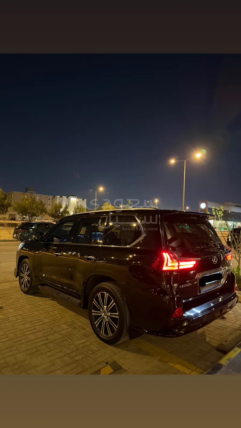 2020 لكزس إل إكس 570 اس