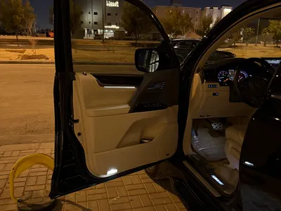 2020 لكزس إل إكس 570 اس