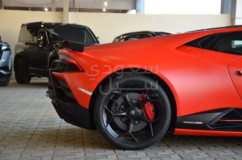 2021 لمبرجيني هوراكان ايفو