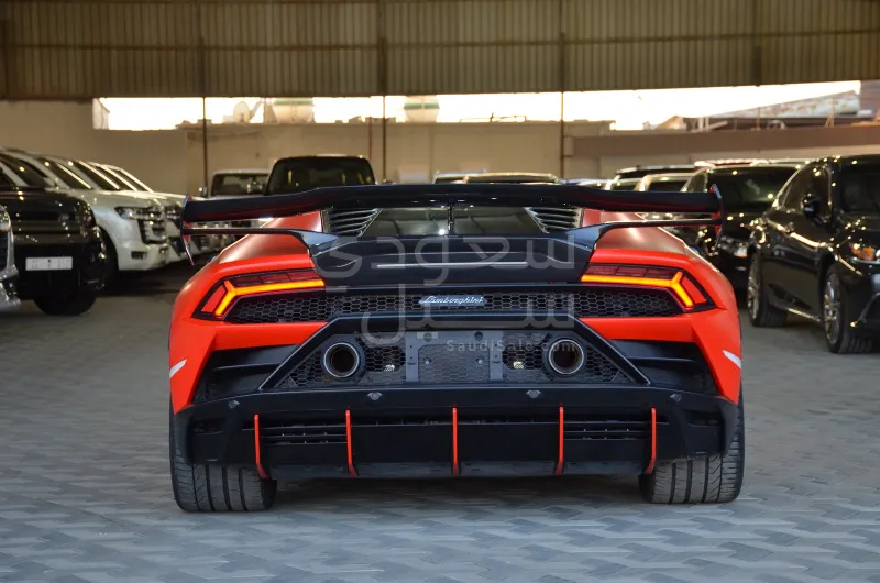 2021 لمبرجيني هوراكان ايفو