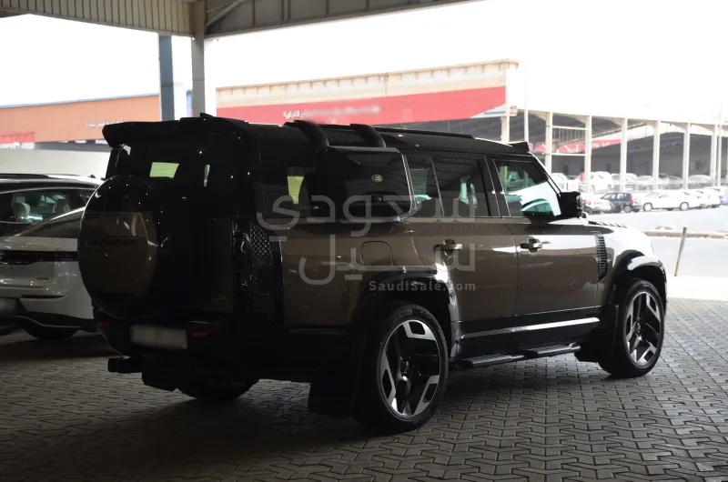 2023 لاند روفر ديفيندر 130 اكس