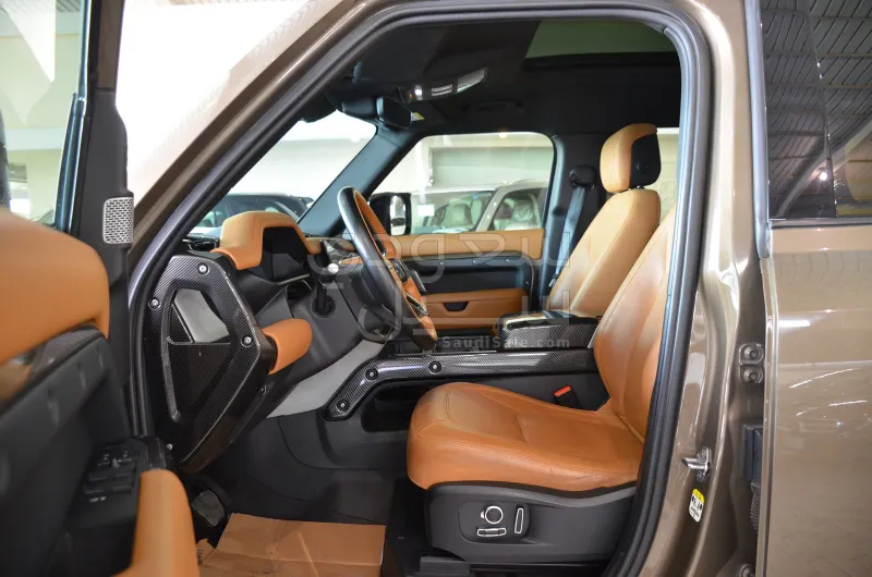 2023 لاند روفر ديفيندر 130 اكس