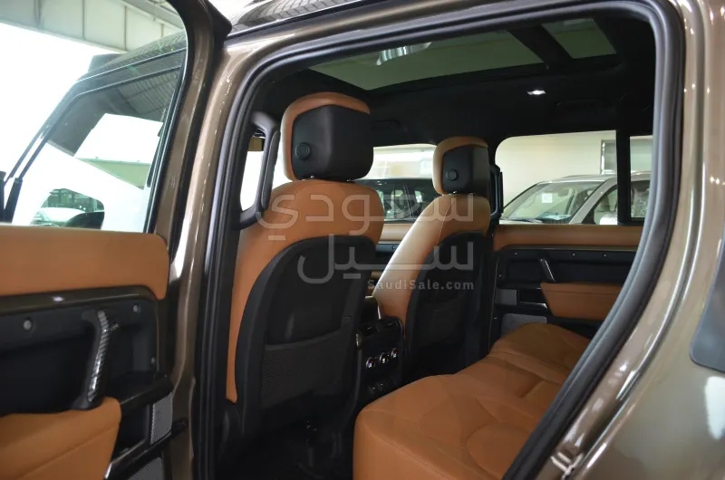 2023 لاند روفر ديفيندر 130 اكس