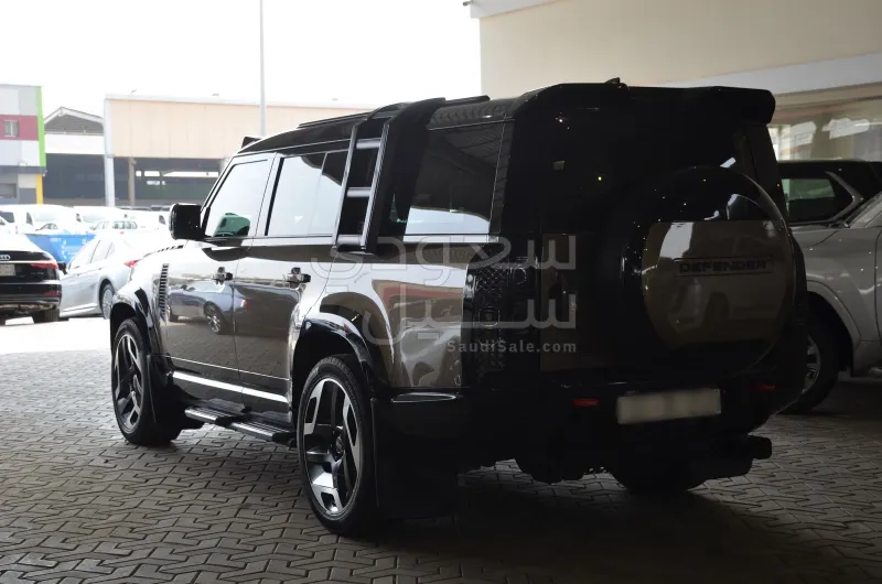 2023 لاند روفر ديفيندر 130 اكس