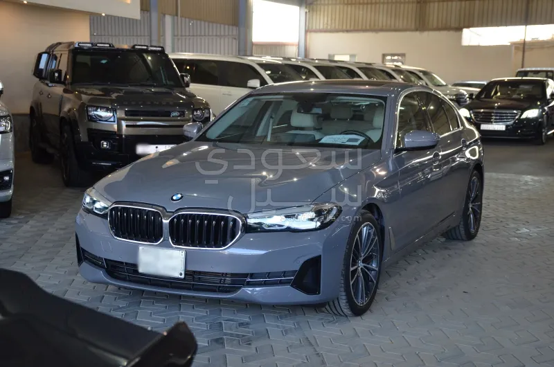 2022 بي ام دبليو الفئة الخامسة 520 أي