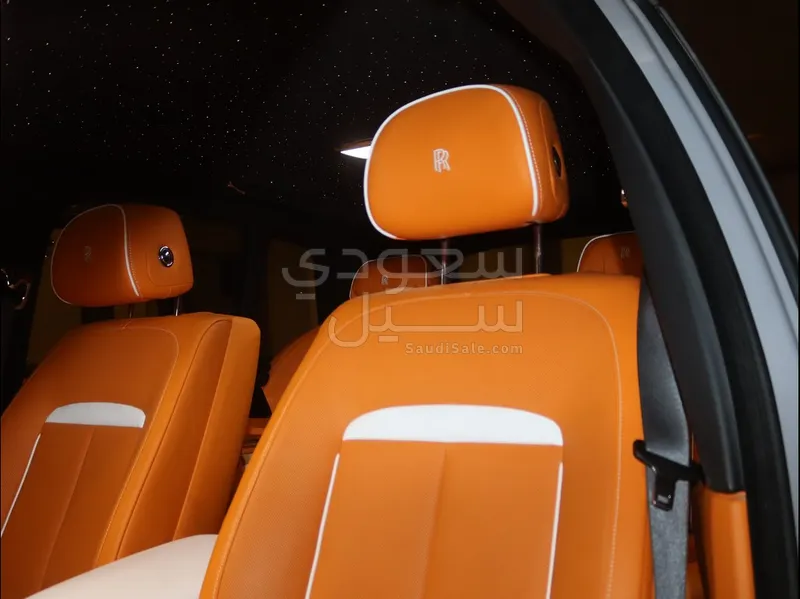 2025 رولز رويس كولينان سلفر بادج