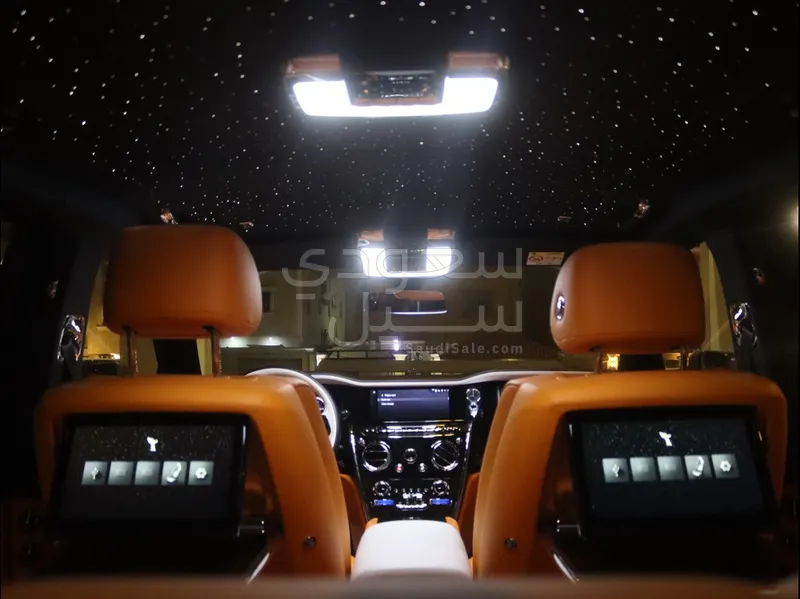 2025 رولز رويس كولينان سلفر بادج