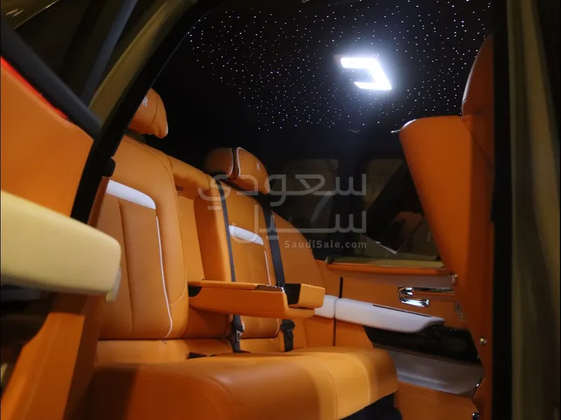 2025 رولز رويس كولينان سلفر بادج