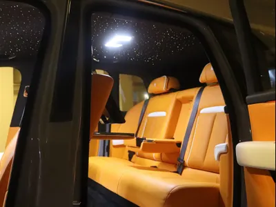 2025 رولز رويس كولينان سلفر بادج