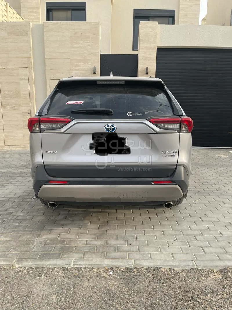 2023 تويوتا راف 4