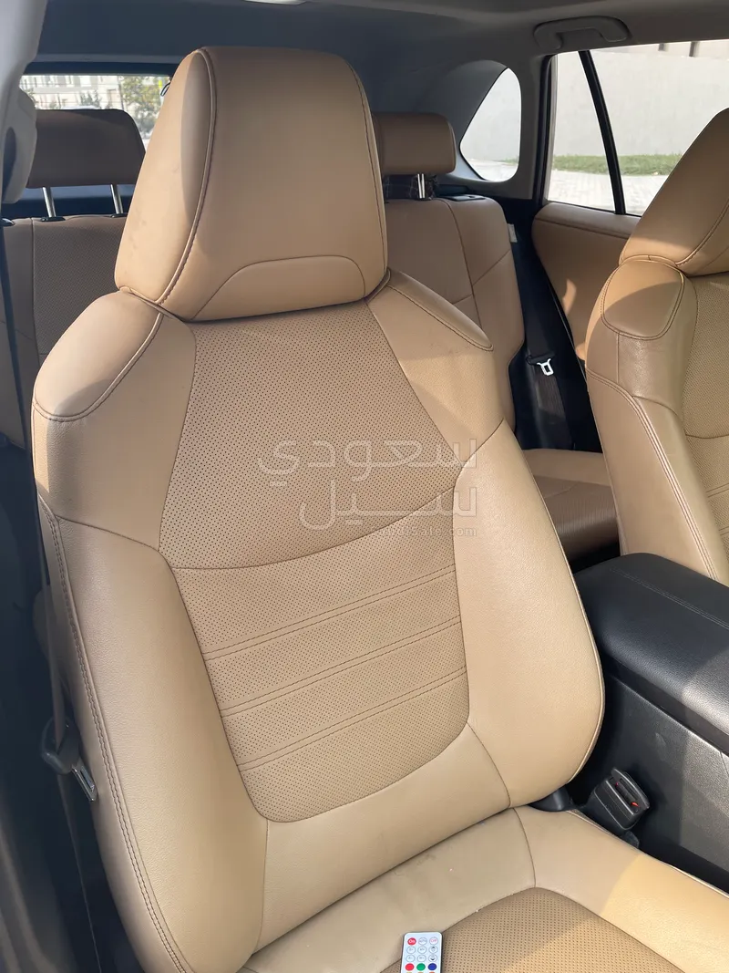 2023 تويوتا راف 4