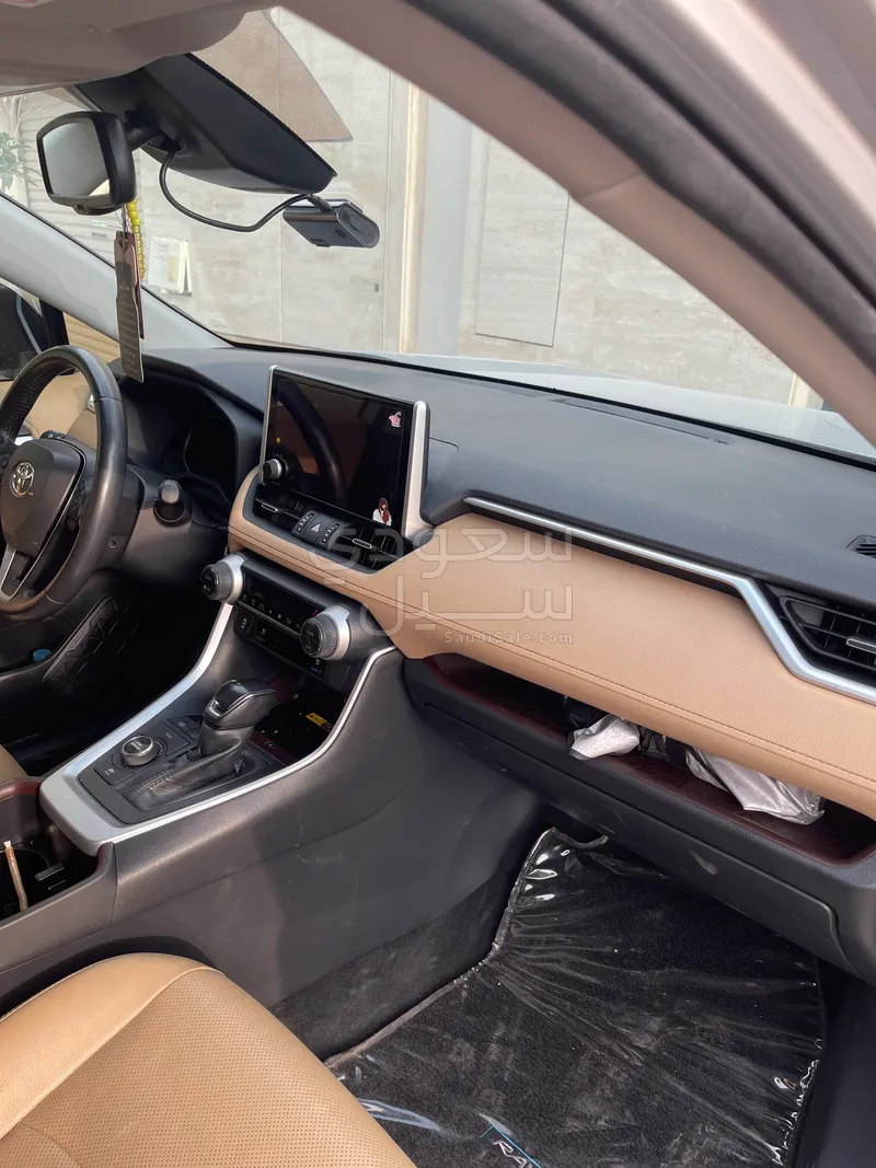 2023 تويوتا راف 4