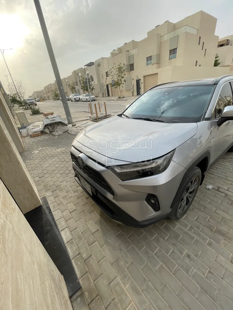 2023 تويوتا راف 4