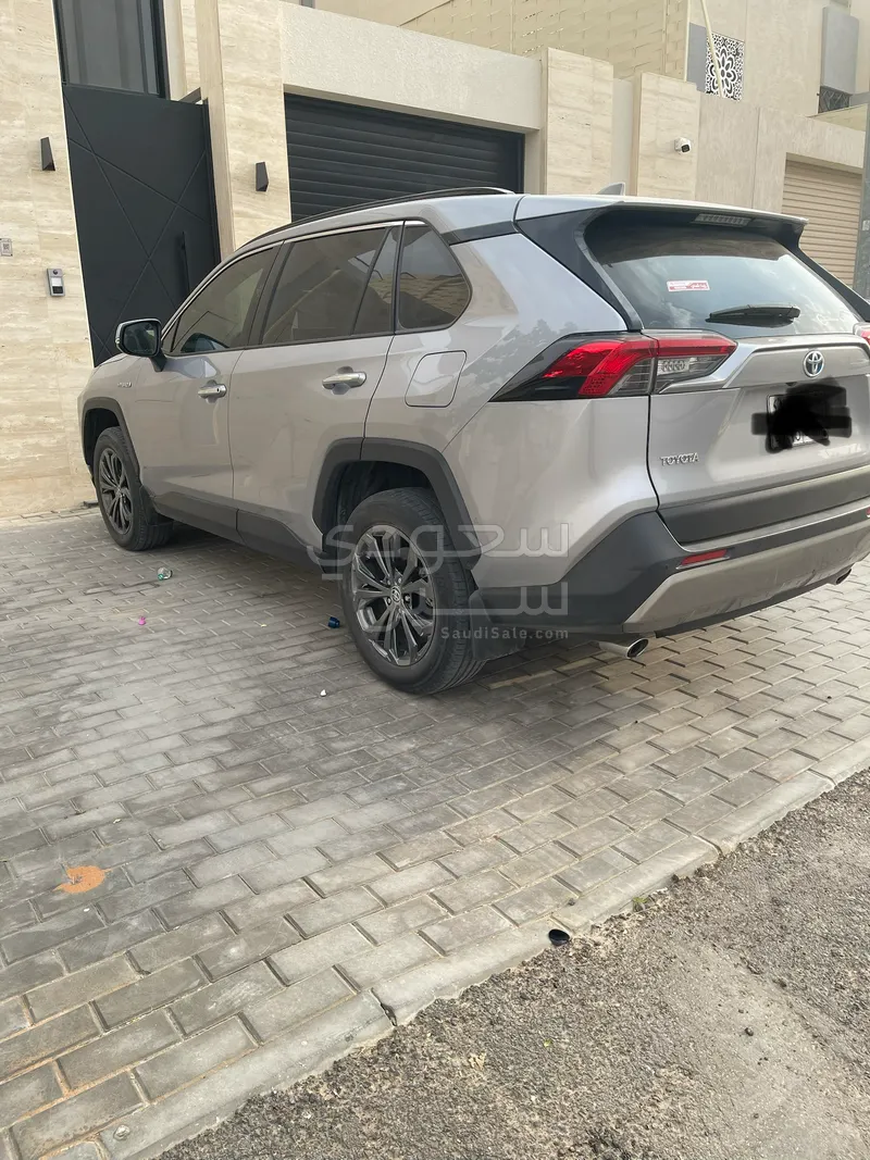 2023 تويوتا راف 4