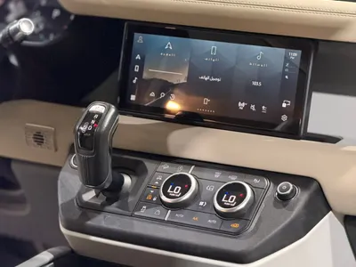 2022 لاند روفر ديفيندر 110