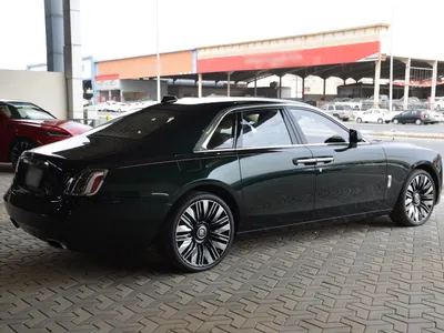 2025 رولز رويس قوست بلاك بادج