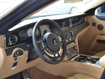 2025 رولز رويس قوست بلاك بادج