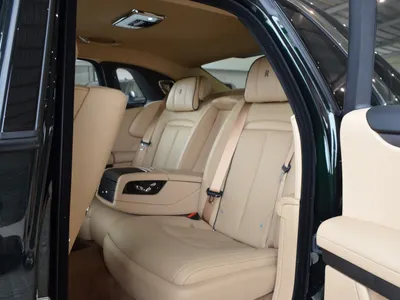 2025 رولز رويس قوست بلاك بادج