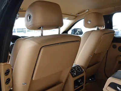 2025 رولز رويس قوست بلاك بادج