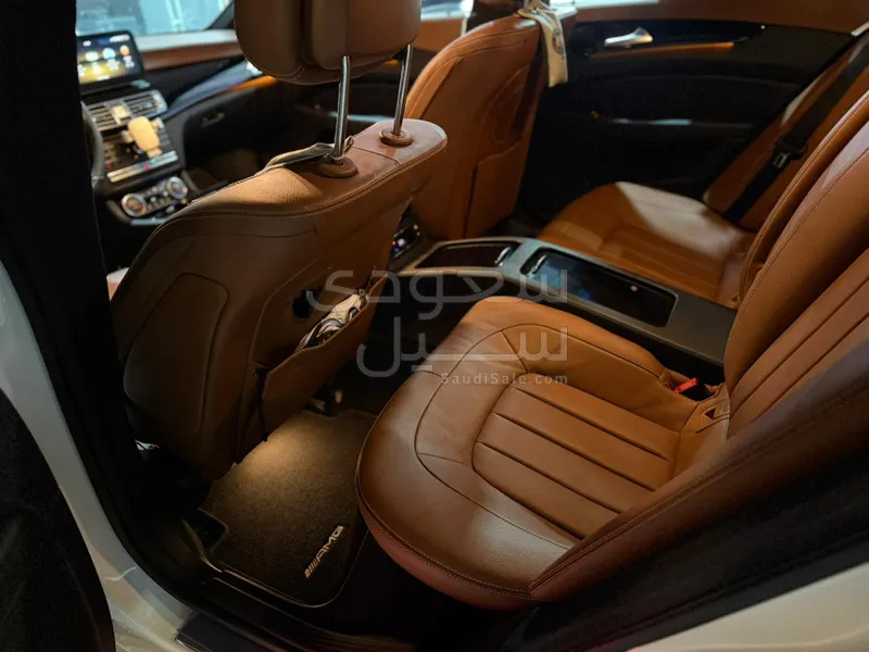 2016 مرسيدس - بنز سي إل إس 500