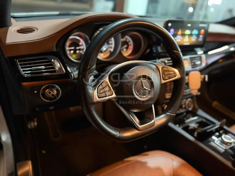 2016 مرسيدس - بنز سي إل إس 500