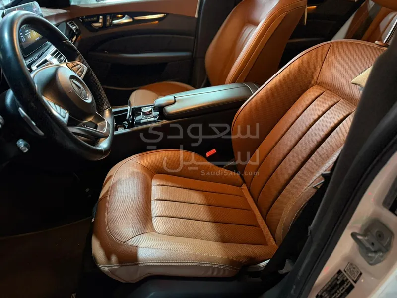 2016 مرسيدس - بنز سي إل إس 500